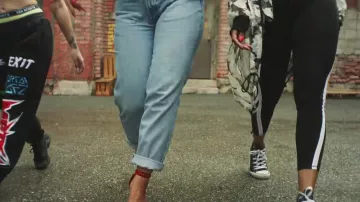 Les sneakers Converse Chuck Taylor All Star dans le clip My way de Bebe Rexha