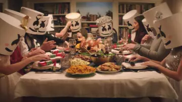 Helmets Marshmello in the clip Take it back Marshmello