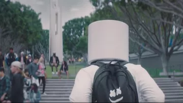 The backpack black worn by Marshmello in his clip Blocks