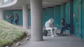 Sneakers converse black all star in the clip Blocks of Marshmello