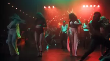 The pants are pink, Normani Kordei in the clip He like that of Fifth Harmony