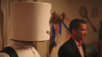 The racket tennis vintage in the clip Find Me Marshmello