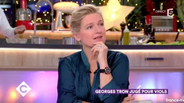 La blusa azul de Anne-Elisabeth Lemoine en Cà vous del 13/12/2017