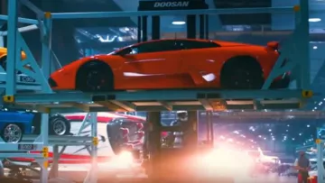 The Lamborghini Murcielago in the movie clip Good Life G-Eazy & Kehlani