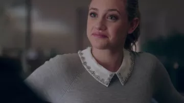 The neck sweater Ted Baker to Betty Cooper (Lili Reinhart) in Riverdale S02E09