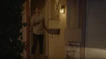 Sneakers converse in the clip Get into my because of Echosmith