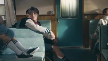 The socks Gucci in the clip Spring Day BTS