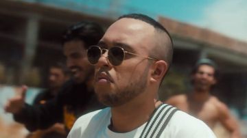 Sunglasses Ray ban in the clip Instruction deJax Jones
