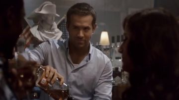 Young Damian's Bulleit Rye Whisky (Ryan Reynolds) en Renaissances