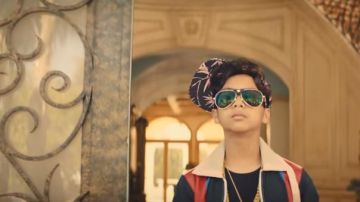 Les lunettes de soleil Versace dans le clip Know no better de Major Lazer