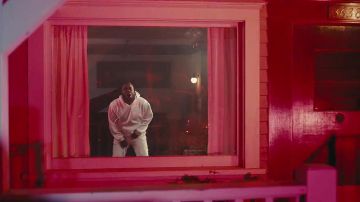 Humble clip: Kendrick Lamar wears white jogging pants from the brand Second/Layer