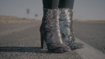 Boots sequined Bebe Rexha in her video clip Meant to Be