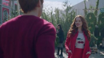La jupe rouge de Cheryl Blossom (Madelaine Petsch) dans Riverdale S02E09