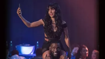 La robe noire géométrique de Lisa Cooper (Jada Pinkett Smith) dans Girls Trip