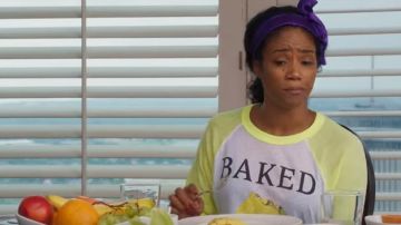 The long sleeve t-shirt Baked Dina in Girls trip