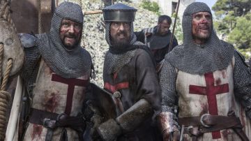 Le casque plat de Templier dans Knightfall