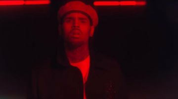The black jacket Alexander McQueen Chris Brown in her video clip Little More