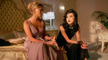 The dress Three Floor of Nico Minoru (Lyrica Okano) in Marvel's Runaways S01E06