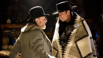 Manta "Pendleton" del sheriff Chris Mannix (Walton Goggins) en The Hateful Eight
