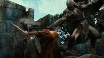 Knives of Tauriel (Evangeline Lilly) in The Hobbit: The Desolation of Smaug