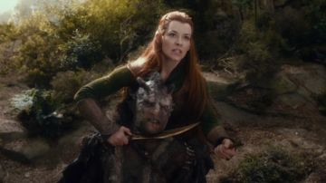 Daggers of Tauriel (Evangeline Lilly) in The Hobbit: The Desolation of Smaug