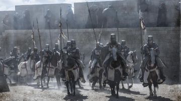 Le casque de soldat Templier dans Knightfall