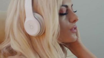 Beats headphones in the music video F.F.F. by Bebe Rexha