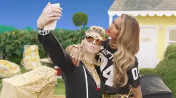 L'iPhone 6s plus gold dans le clip M.I.L.F. $ de Fergie