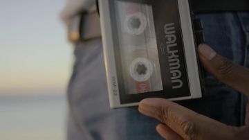 The Sony Walkman WM-22 in the clip Crazy Lost Frequencies & Zonderling