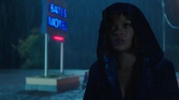 The replica of the sign of the Bates Motel in Bates Motel S05E02