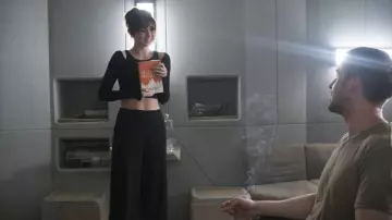 Le livre "Pale Fire" de Vladimir Nabokov de Joi (Ana de Armas) dans Blade Runner 2049