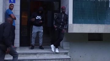 Sweatshirt black Nike hoody in the clip Onizuka NLP