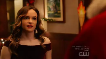 La robe rouge Dress the Population de Caitlin Snow (Danielle Panabaker) dans Flash S04E09