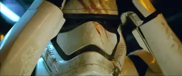 Le casque de Finn (John Boyega) dans Star Wars VII : Le réveil de la Force