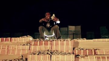 Le tshirt noir tête de mort d'A$ap Rocky dans No Limit de G-Eazy
