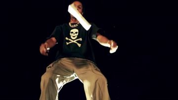 Le pantalon de A$sap Rocky dans le clip No Limit de G-Eazy