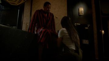 Vestido a rayas de Lucious Lyon en Empire