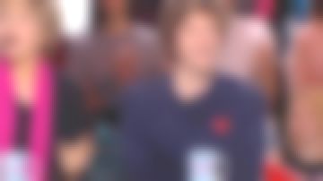 La sudadera de corazón pixelado de Baptiste Lecaplain en Les enfants de la télé del 17/12/2017