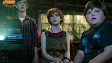 Cinturón de cuero usado por Beverly Marsh (Sophia Lillis) como se ve en la película