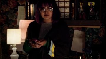Le gilet rayé de Gert Yorkes (Ariela Barer) dans Marvel's Runaways S01E08