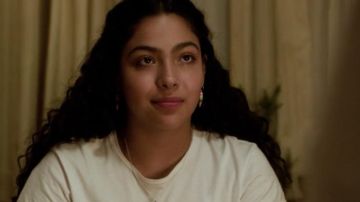 The earrings Molly Hernandez (Allegra Acosta) in Marvel's Runaways S01E08