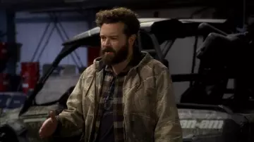 The jacket cover-Rooster (Danny Masterson) in The Ranch S02E06