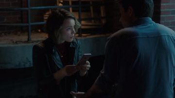 The smartphone iPhone 6 from Apple Annie (Rachel McAdams) in Game night