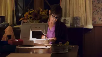 La máquina de coser de Marion McPherson (Laurie Metcalf) en Lady Bird