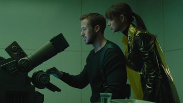 The waterproof transparent yellow Joi (Ana de Armas) in Blade Runner 2049