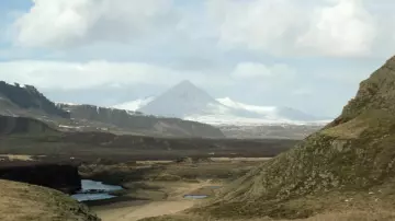 The lake Grænavatn in Iceland, where lies the home of Mia Nolan (Andrea Riseborough) in the episode "Crocodile" Black Mirror S04E03