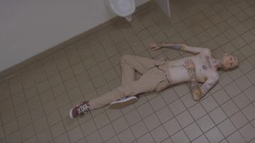 Los zapatos Vans de Lil Peep en su video musical Awful Things