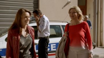 The sweater gradient Candice Renoir (Cécile Bois) Candice Renoir S03E01