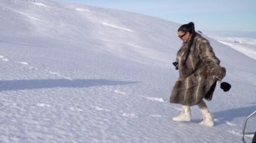 The boots Yeezy 950 of Kim Kardashian in The incredible family Kardashian season 12 episode 10