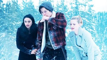 La veste à carreaux de Jughead Jones (Cole Sprouse) Riverdale S01E13
